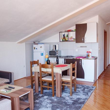 تيفات Apartmani Petar المظهر الخارجي الصورة